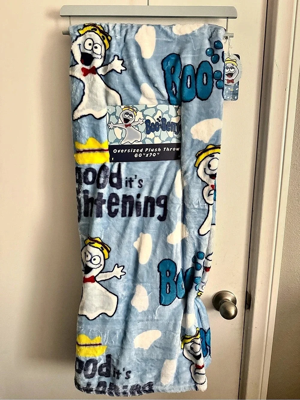 General Mills Boo Berry Oversized Plush Throw Blanket Blue & White NWT